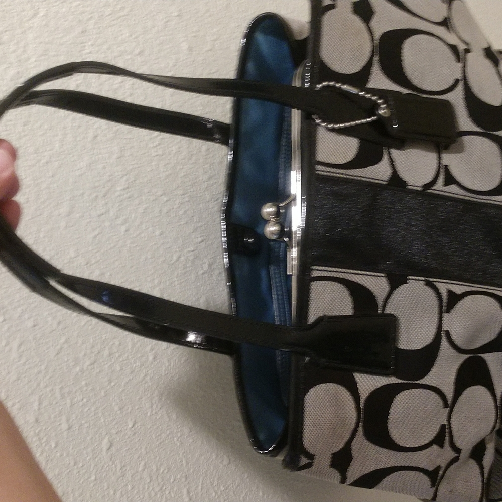 Coach handbag - Picture 3 of 4